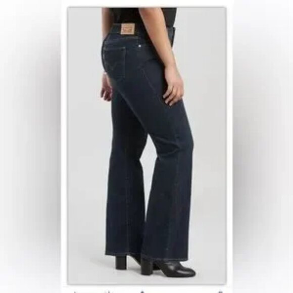 Levi's Women's Plus Size Mid-Rise Classic Bootcut Jeans Dark Wash Size 20W‎ Long - Picture 1 of 10